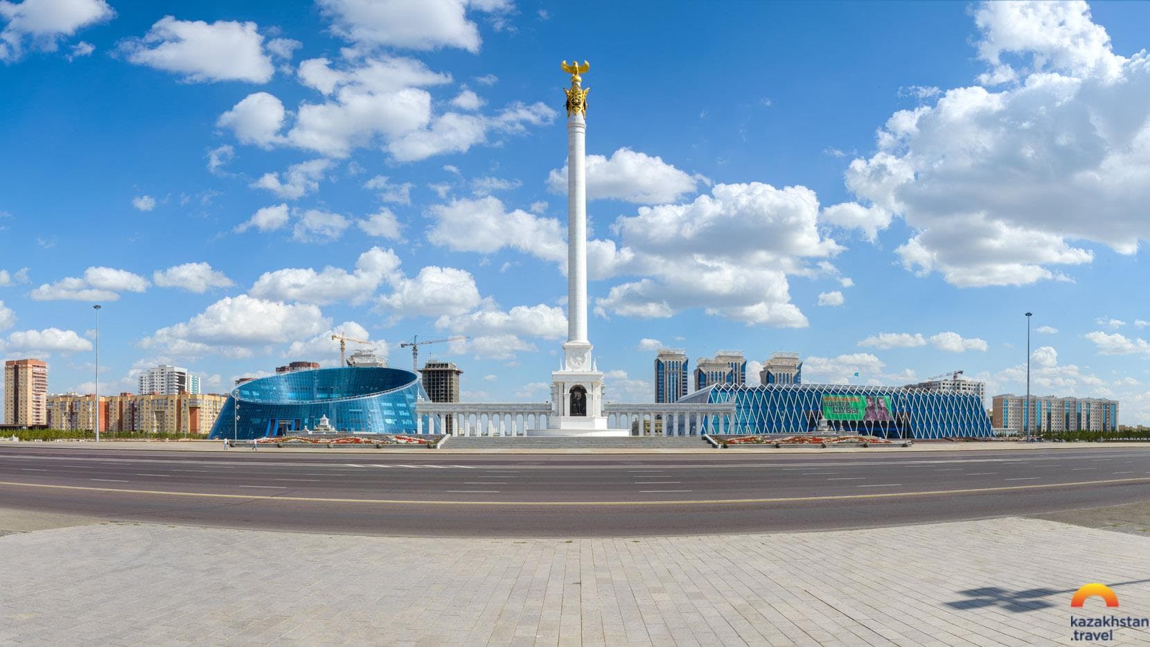 “哈萨克伊莱” 纪念碑
