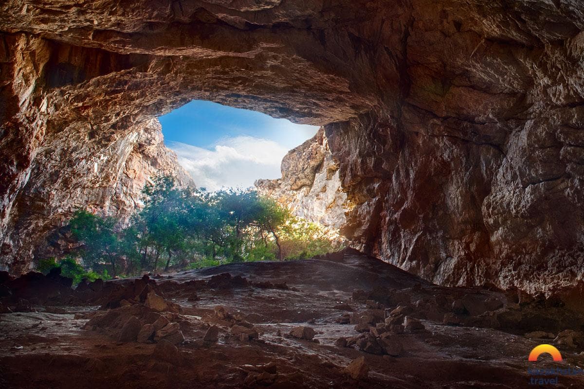 阿克麦希特神圣的洞穴 