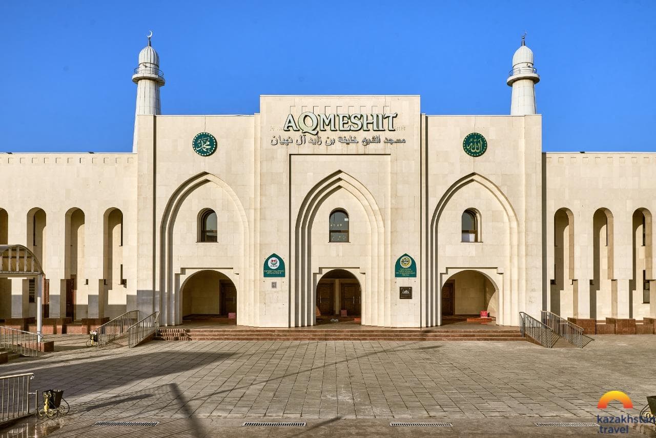 阿克清真寺——奇姆肯特的中央清真寺